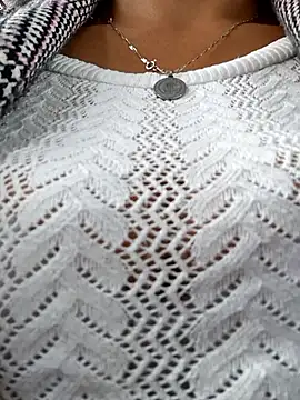 Snapshot of misshot_02 chatting on 18, 12, 2025 misshot 02 online show from 18, 12, 2025