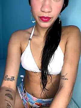 Snapshot of sofia_love05 chatting on 15, 11, 2025 sofia love05 online show from 15, 11, 2025