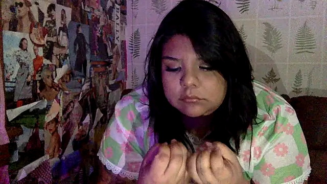 Snapshot of annoyedputa chatting on 19, 11, 2025 annoyedputa online show from 19, 11, 2025