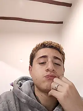 Snapshot of minervaystiven chatting on 13, 11, 2025 minervaystiven online show from 13, 11, 2025