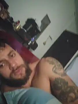 Snapshot of lucweed chatting on 8, 3, 2026 lucweed online show from 8, 3, 2026