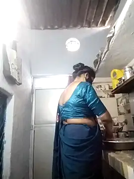 Snapshot of Hami705 chatting on 16, 11, 2025 Hami705 online show from 16, 11, 2025