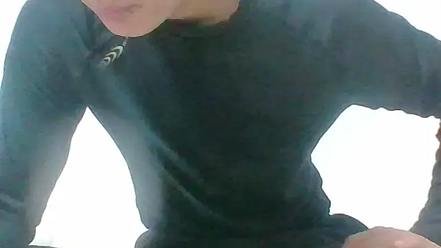 Snapshot of hiroto11058 chatting on 6, 1, 2026 hiroto11058 online show from 6, 1, 2026