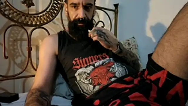 Snapshot of Cloudmanson chatting on 5, 11, 2025 Cloudmanson online show from 5, 11, 2025