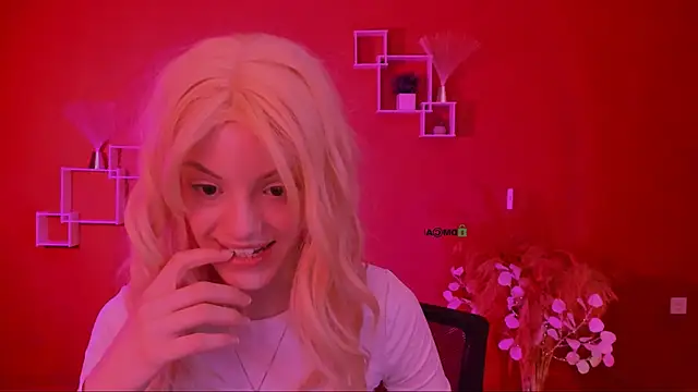 Snapshot of mia_starrr_ chatting on 25, 3, 2026 mia starrr online show from 25, 3, 2026