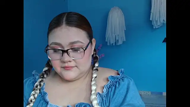 Snapshot of Nyaa_samantha chatting on 5, 11, 2025 Nyaa samantha online show from 5, 11, 2025