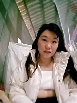 Snapshot of Helen_kelly chatting on 13, 11, 2025 Helen kelly online show from 13, 11, 2025