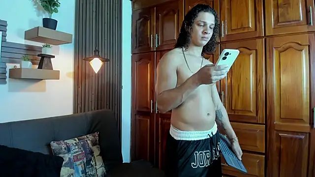 Snapshot of Belamiramill chatting on 6, 11, 2025 Belamiramill online show from 6, 11, 2025