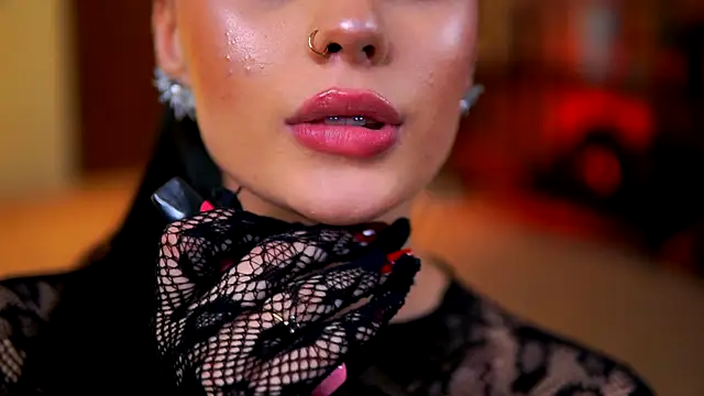 RavennaDArcy online show from 25, 11, 2025