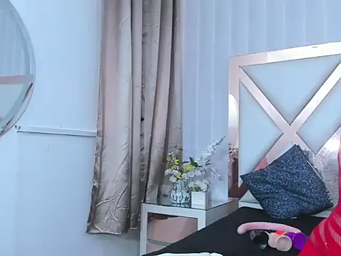 DairaMoon online show from 6, 11, 2025