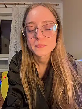 EveLunny online show from 6, 1, 2026