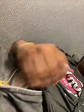 Snapshot of Alex281225 chatting on 5, 11, 2025 Alex281225 online show from 5, 11, 2025