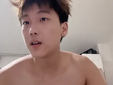 yangyang2006 online show from 8, 11, 2025