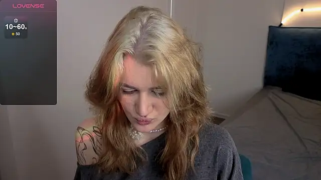 Snapshot of eshleeygreen chatting on 12, 2, 2026 eshleeygreen online show from 12, 2, 2026