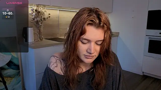 Snapshot of eshleeygreen chatting on 23, 3, 2026 eshleeygreen online show from 23, 3, 2026