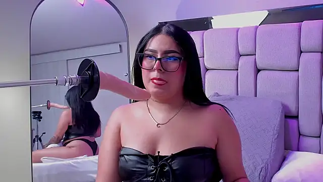 Snapshot of Amy_whittee chatting on 18, 12, 2025 Amy whittee online show from 18, 12, 2025