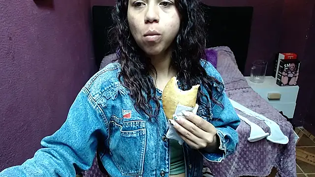 monika 256 online show from 13, 2, 2026