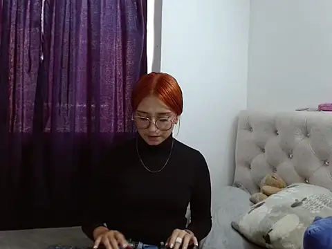 Snapshot of Carolinapinnkman chatting on 25, 3, 2026 Carolinapinnkman online show from 25, 3, 2026