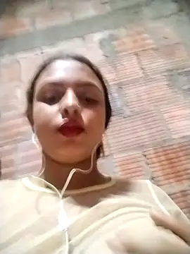 Snapshot of Hanna18_boobs chatting on 21, 11, 2025 Hanna18 boobs online show from 21, 11, 2025