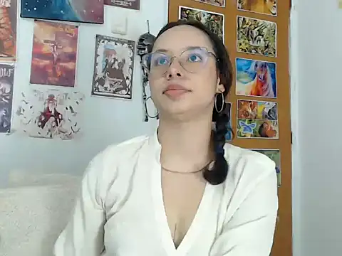 kiaralenon online show from 11, 11, 2025