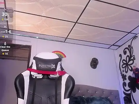 Snapshot of couple-hothot chatting on 6, 11, 2025 couple-hothot online show from 6, 11, 2025