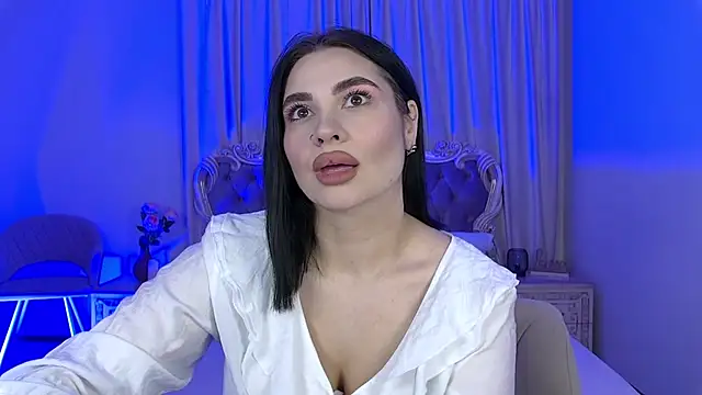 Snapshot of AdrianaTorres chatting on 17, 11, 2025 AdrianaTorres online show from 17, 11, 2025