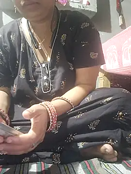 Snapshot of ZANUUA chatting on 15, 11, 2025 ZANUUA online show from 15, 11, 2025