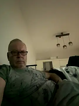 Snapshot of alexumke chatting on 6, 11, 2025 alexumke online show from 6, 11, 2025