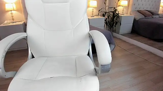 Snapshot of Scarlett_Bunny_ chatting on 15, 12, 2025 Scarlett Bunny online show from 15, 12, 2025