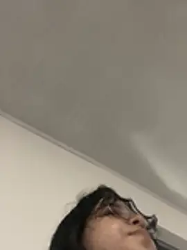  vaiolet owo online show from 21, 3, 2026