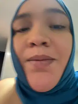 Snapshot of sweetmuslim01 chatting on 24, 2, 2025 sweetmuslim01 online show from 24, 2, 2025