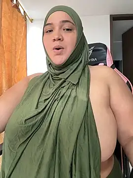 Snapshot of sweetmuslim01 chatting on 9, 9, 2025 sweetmuslim01 online show from 9, 9, 2025