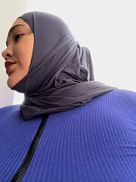 Snapshot of sweetmuslim01 chatting on 18, 9, 2025 sweetmuslim01 online show from 18, 9, 2025