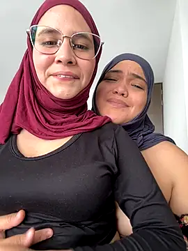 Snapshot of sweetmuslim01 chatting on 19, 9, 2025 sweetmuslim01 online show from 19, 9, 2025