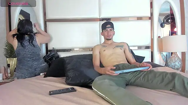 Sharon Tyga20 online show from 9, 11, 2025