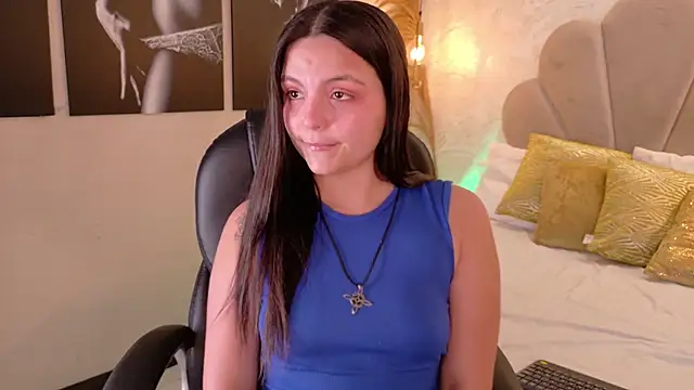 GabyQueens online show from 8, 11, 2025