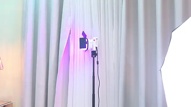 crystal gilton online show from 13, 11, 2025