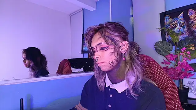 luxiel  online show from 14, 11, 2025