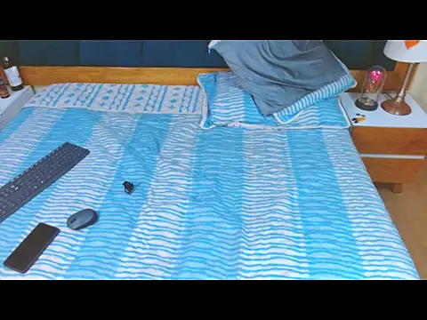 morrigan luxus2 online show from 13, 12, 2025