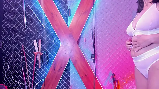 Snapshot of Mistress_Luxxy_bdsm chatting on 15, 11, 2025 Mistress Luxxy bdsm online show from 15, 11, 2025