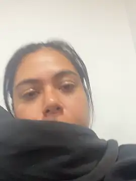 LorieFerrer online show from 12, 11, 2025