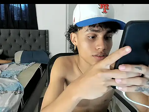 Snapshot of raccon_master chatting on 14, 11, 2025 raccon master online show from 14, 11, 2025