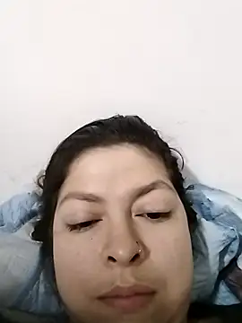 Snapshot of Chechi_miau chatting on 17, 11, 2025 Chechi miau online show from 17, 11, 2025