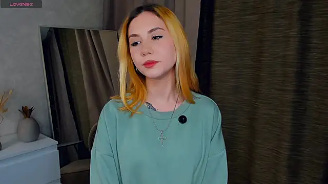 LilyMaiorano online show from 7, 11, 2025