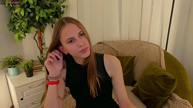 AriaBe11 online show from 7, 11, 2025