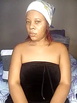 Snapshot of Emmylove-xr25 chatting on 6, 2, 2026 Emmylove-xr25 online show from 6, 2, 2026