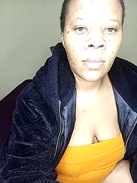 Snapshot of Emmylove-xr25 chatting on 14, 3, 2026 Emmylove-xr25 online show from 14, 3, 2026