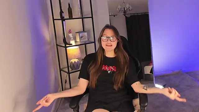 Snapshot of Anjelinaro chatting on 7, 11, 2025 Anjelinaro online show from 7, 11, 2025