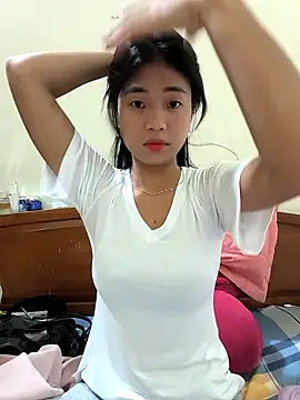 Snapshot of Lynly_k2 chatting on 5, 3, 2026 Lynly k2 online show from 5, 3, 2026