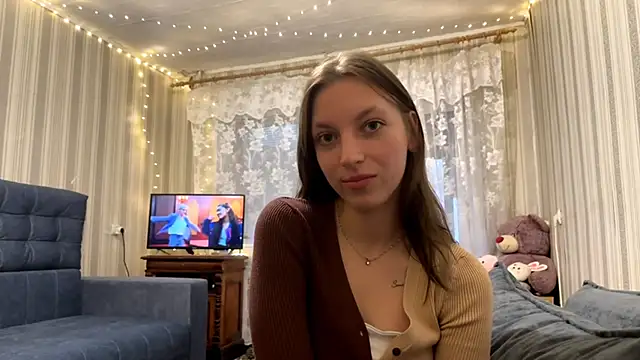 CarliBatas online show from 8, 11, 2025